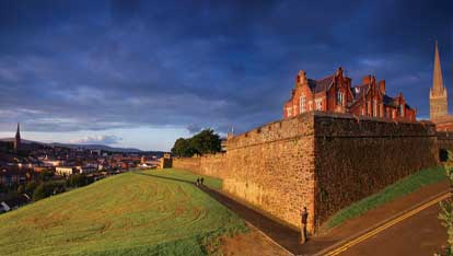 Derry~Londonderry walls
