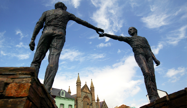 Hands Across the Divide statue in Derry - Londonderry