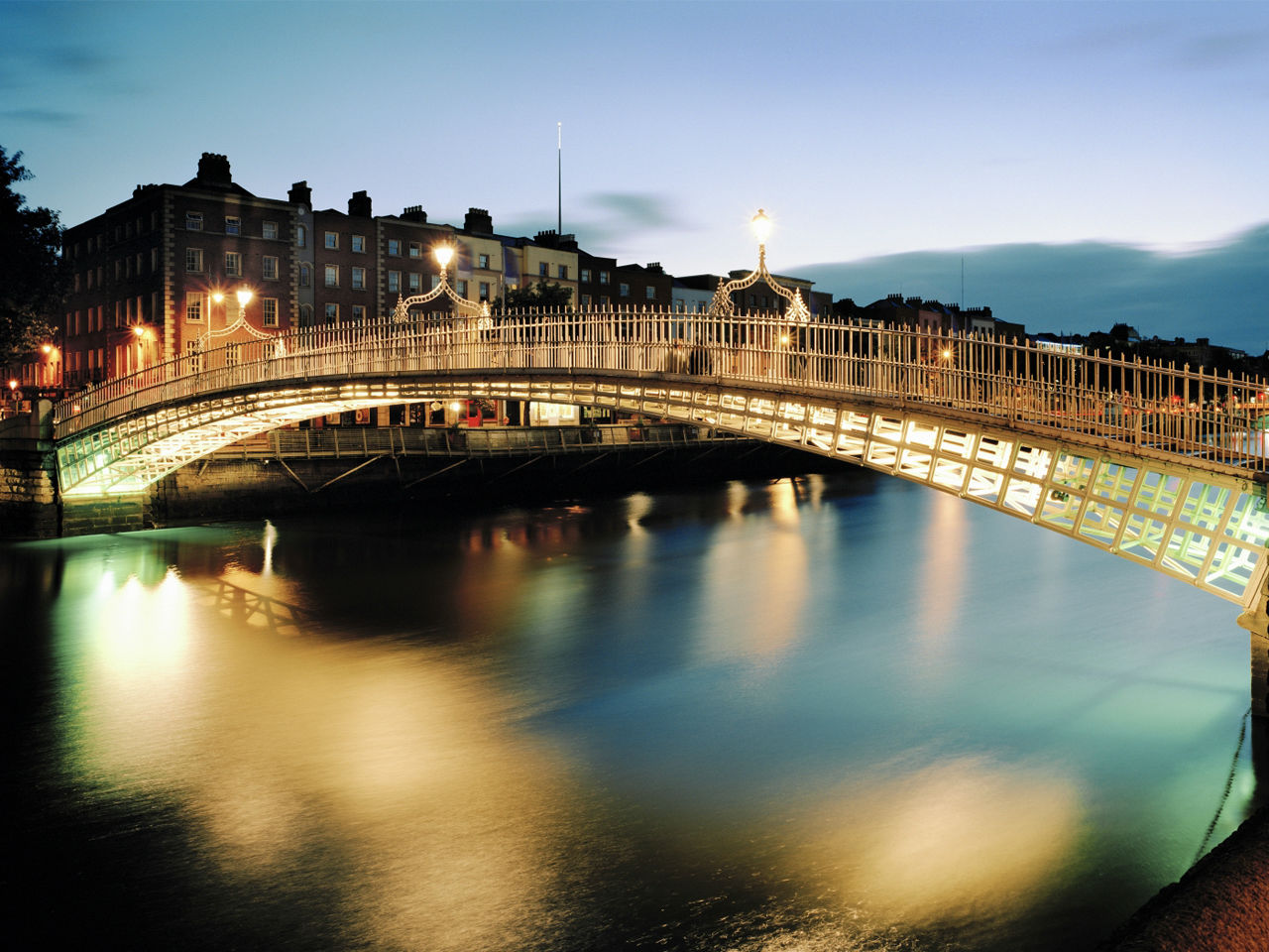  Dublin  city see do experience Ireland  com